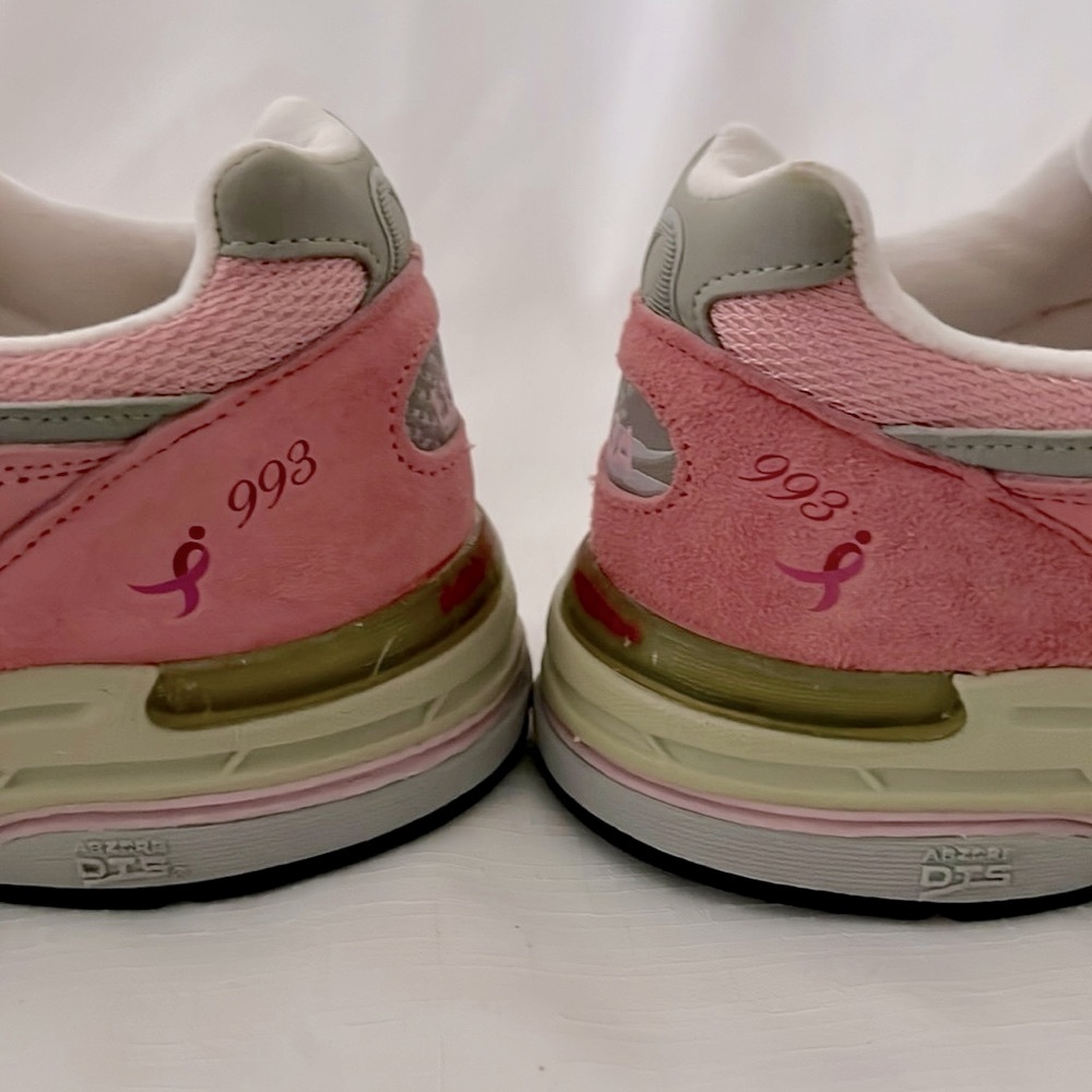 Susan G. Komen 🎀 / New Balance / Rare~993 Special Edition~Breast Cancer - Picture 5 of 11